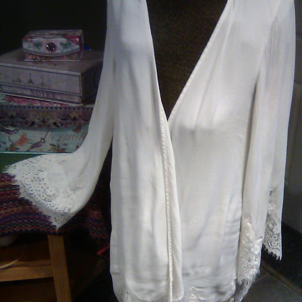 Bohemian lace flare sleeve kimono